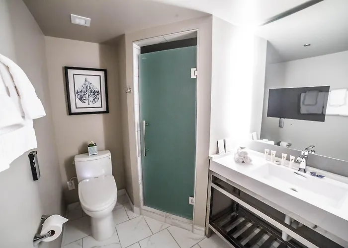 Seven Gables Inn, St Louis West, A Tribute Portfolio Hotel